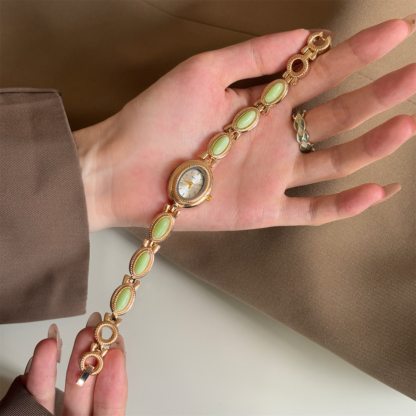 New Vintage Women's Watch with - Jewelry Like Watches 리뷰 및 가격