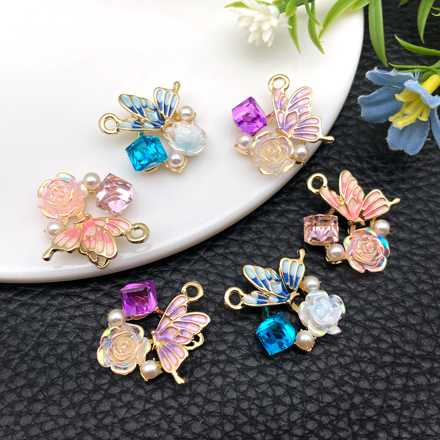 2/6 pcs Small Luxe Style Pearl - Butterfly Pendant Necklace 리뷰 및 가격