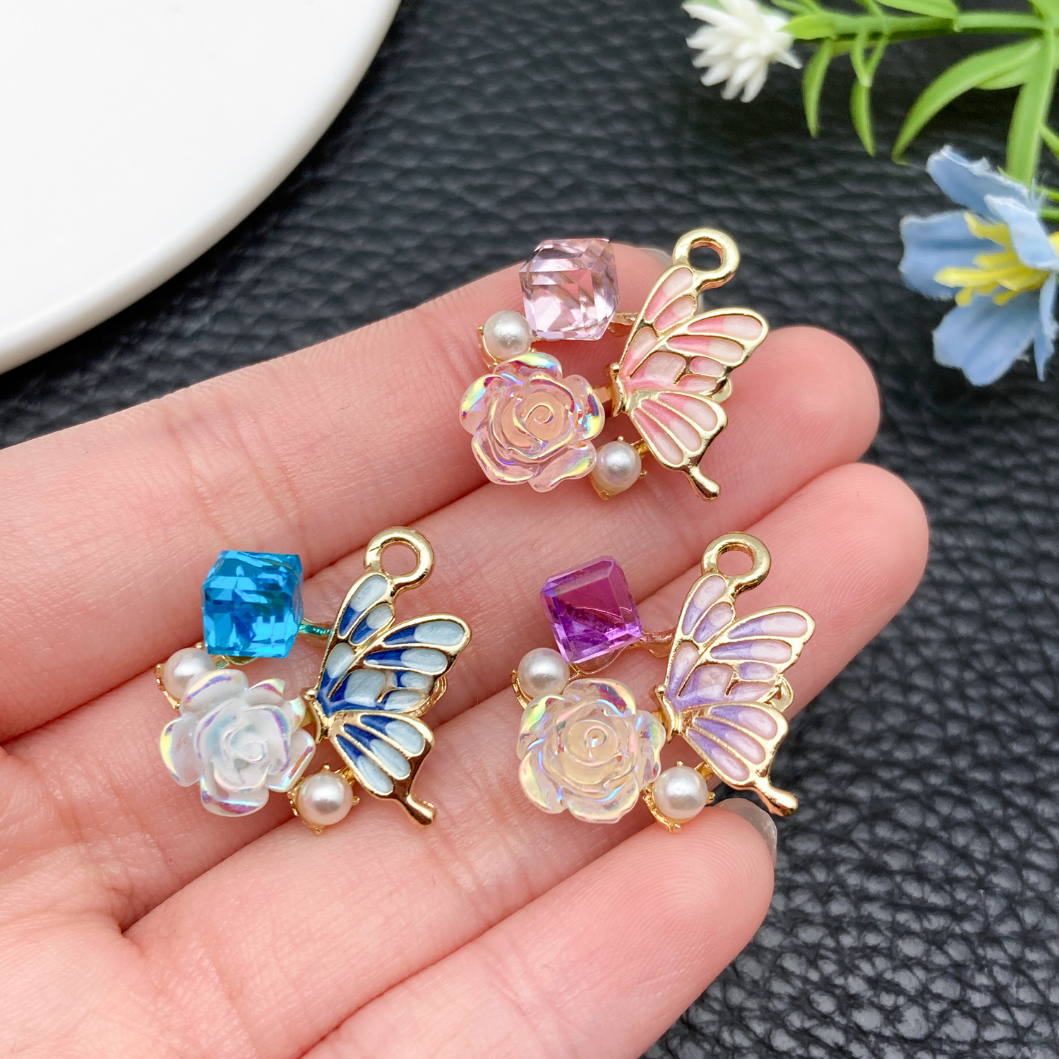 2/6 pcs Small Luxe Style Pearl - Butterfly Pendant Necklace 리뷰 및 가격